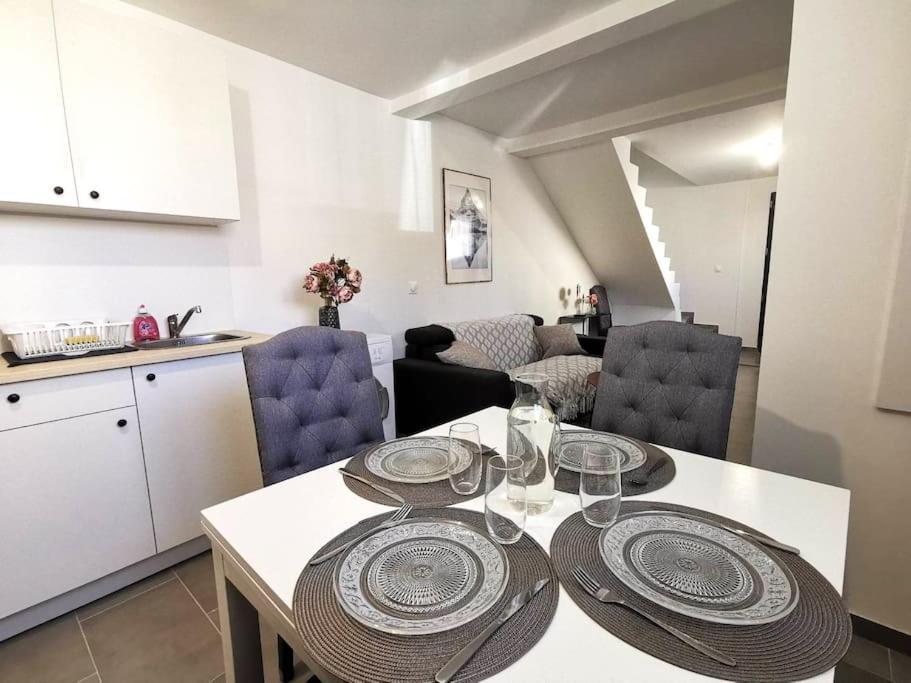 L'Elegant Duplex - Clim I Wifi I Proche Du Centre-Ville Мірамас Екстер'єр фото